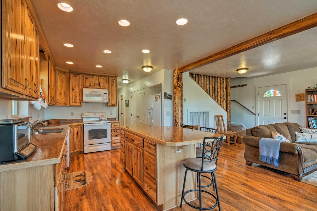 Cozy Henrieville Cabin 18 Mi To Bryce Canyon Np! Екстер'єр фото