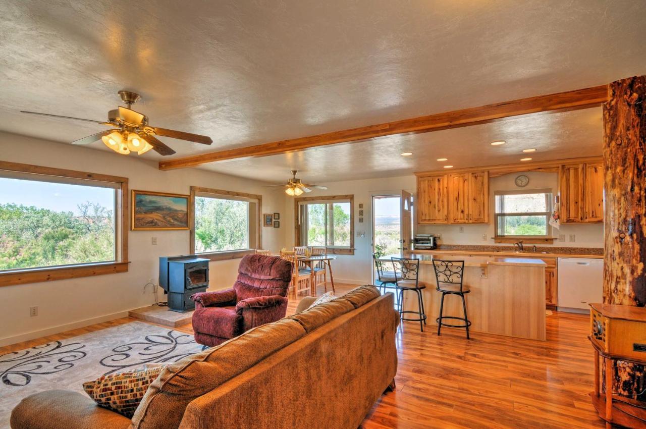 Cozy Henrieville Cabin 18 Mi To Bryce Canyon Np! Екстер'єр фото