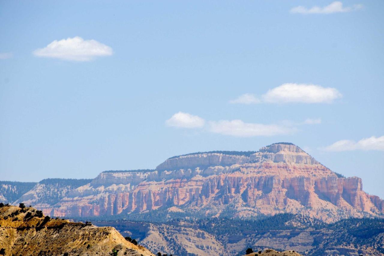 Cozy Henrieville Cabin 18 Mi To Bryce Canyon Np! Екстер'єр фото