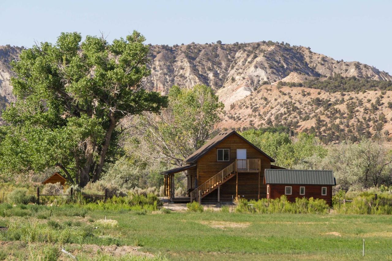 Cozy Henrieville Cabin 18 Mi To Bryce Canyon Np! Екстер'єр фото